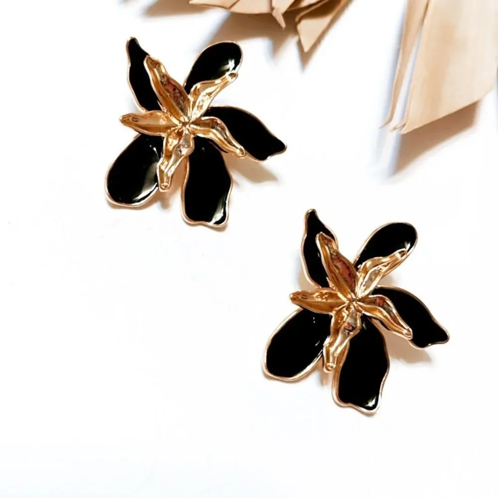 Black Flower  earrings  #886